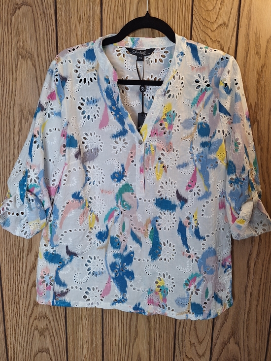CHARLIE B Tops - CHARLIE B White Eyelet Blouse with Multicolor Brushstroke Print Size Small NWT